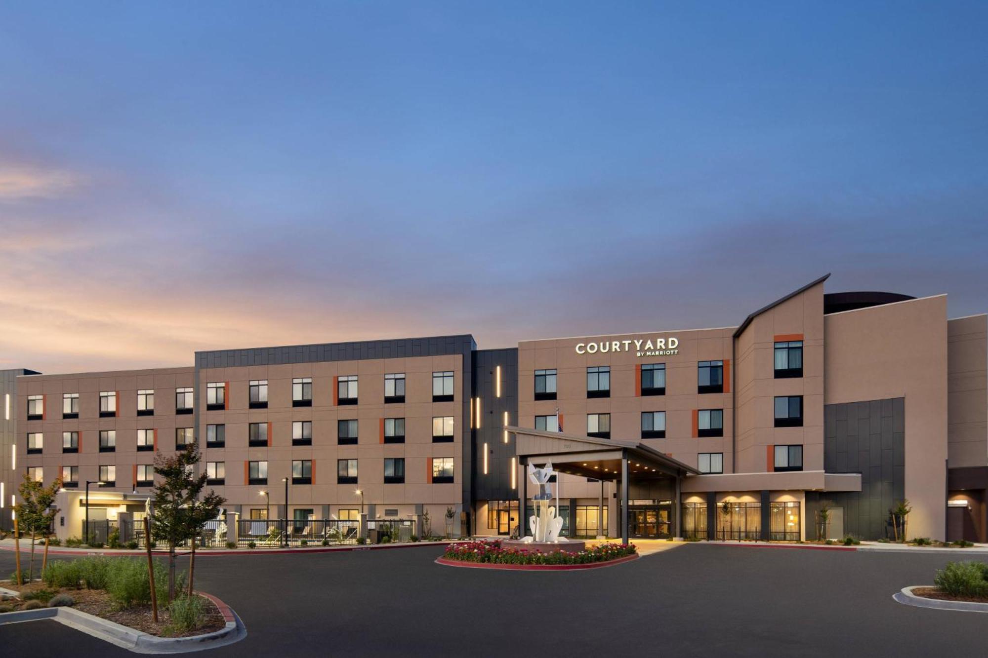Courtyard By Marriott Petaluma Sonoma County Hotel Eksteriør billede